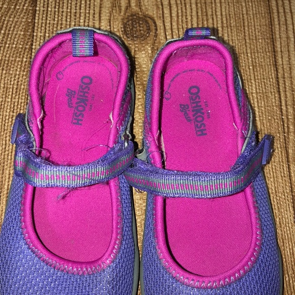 OshKosh Baby size 10 - Picture 2 of 3